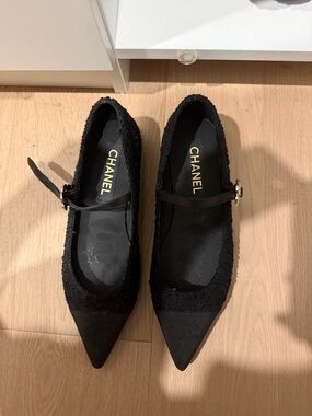 CHANEL Black Tweed Mary Jane Pointed Toe Flats with Gold Buckle